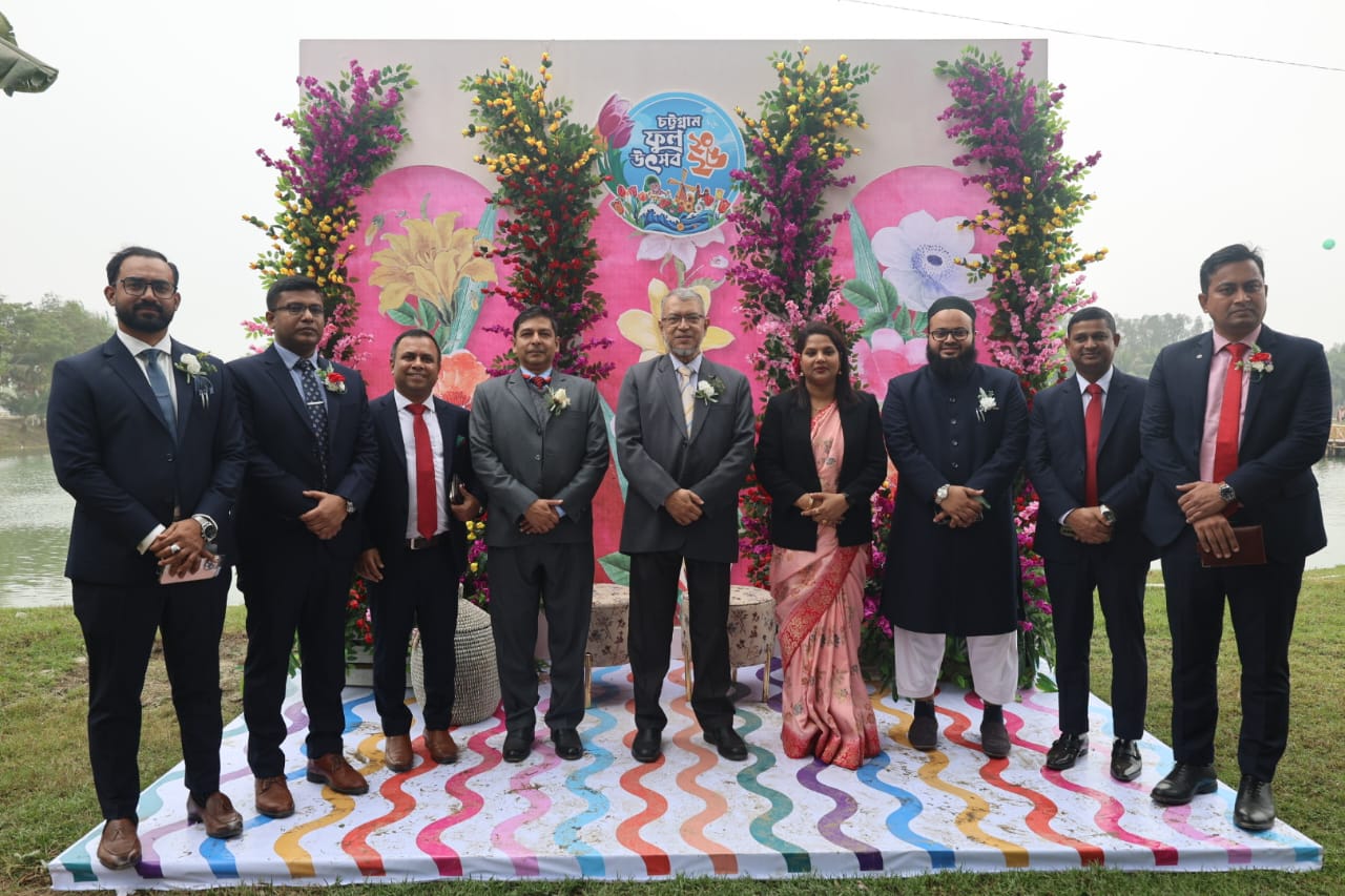 ডিসি পার্কে মাসব্যাপী চট্টগ্রাম ফুল উৎসব শুরু